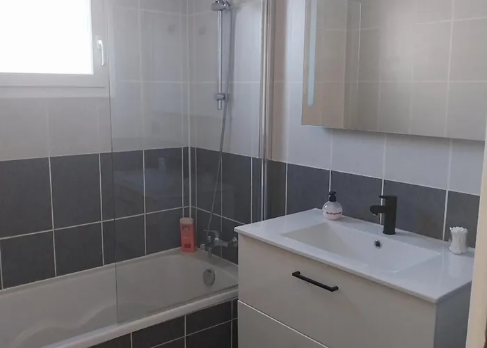 民宿 Location En Nuitee Abeilhan